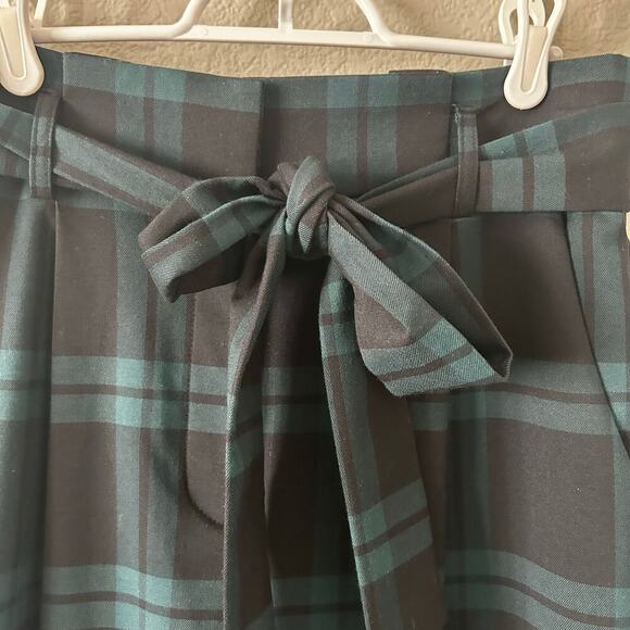 Antonio Melani NWT womens Natalia green plaid pleated belted ankle pants size 10 - Picture 2 of 12